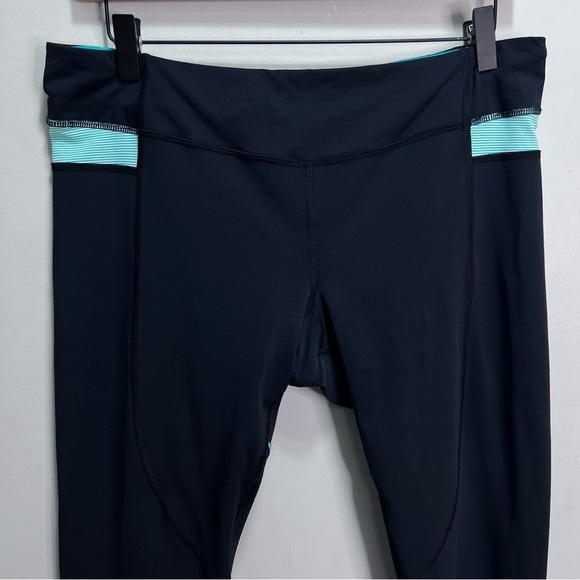 Lululemon Run Inspire Crop Leggings Size 12 Activewear Yoga - Picture 2 of 8